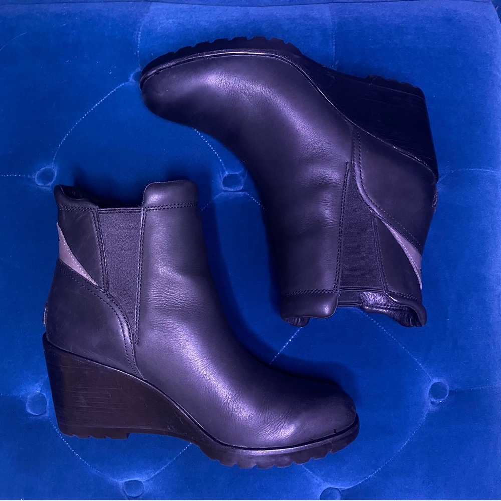 Sorel After Hours Chelsea Boot in black leather - Picture 5 of 12